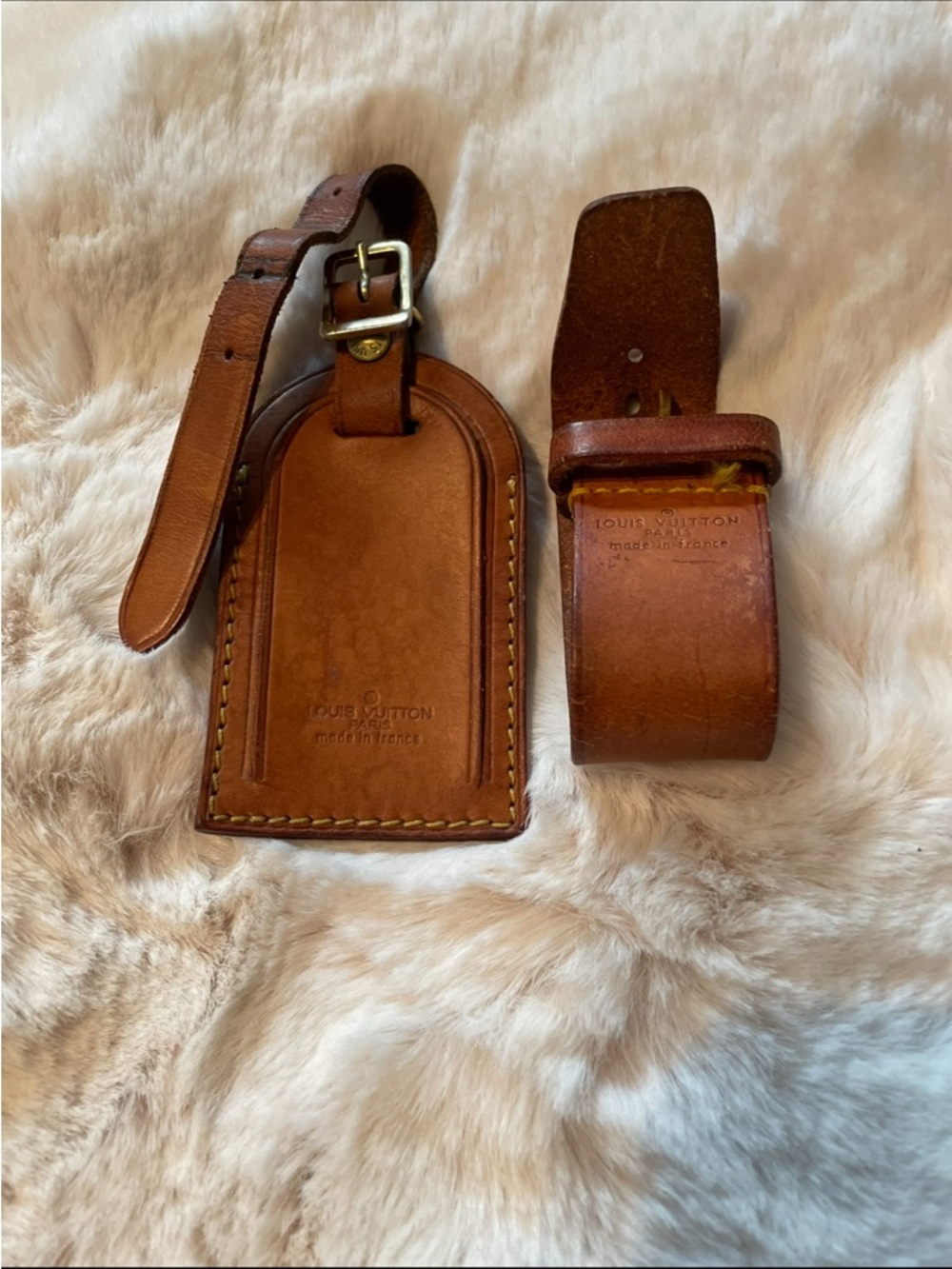 Louis Vuitton Leather Luggage Tags with Buckle Straps